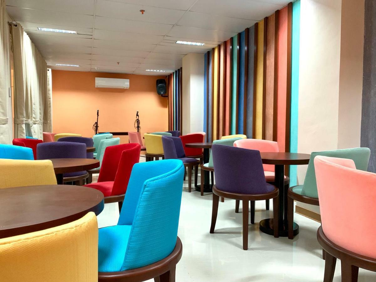 Davao Persimmon Suites Exteriér fotografie